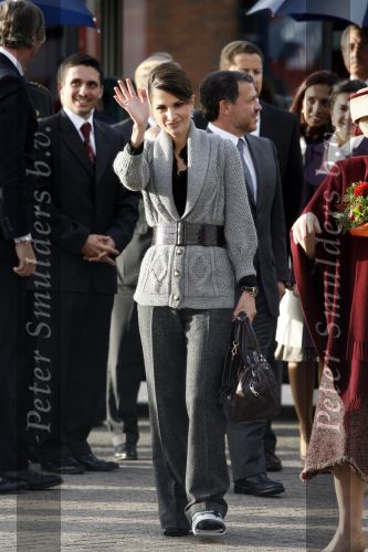 Zeewolde 1 november 2006
Koning Abdullah Koningin Rania en Koningin Beatrix op bezoek bij de spyker fabriek waar ze rondgeleid worden door Viktor Muller.