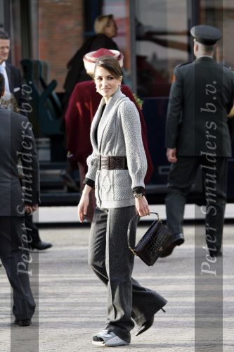 Zeewolde 1 november 2006
Koning Abdullah Koningin Rania en Koningin Beatrix op bezoek bij de spyker fabriek waar ze rondgeleid worden door Viktor Muller.
