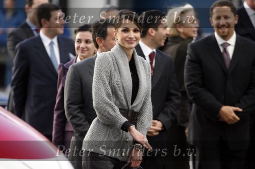 Zeewolde 1 november 2006
Koning Abdullah Koningin Rania en Koningin Beatrix op bezoek bij de spyker fabriek waar ze rondgeleid worden door Viktor Muller.