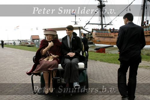 Lelystad 1 november 2006
Koning Abdullah van Jordanie en zijn vrouw Koningin Rania samen met koningin Beatrix op bezoek bij de Batavia.