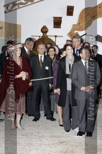 Lelystad 1 november 2006
Koning Abdullah van Jordanie en zijn vrouw Koningin Rania samen met koningin Beatrix op bezoek bij de Batavia.