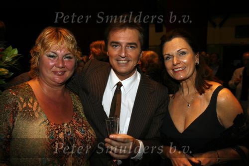 Hoorn 11 oktober 2006
Premiere wat zien ik in schouwburg Hoorn.
  Mariska v Kolck en Ellen Pieters