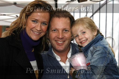 Amsterdam 6 oktober 2006
Premiere Winx club in pepsi stage.
Michiel Mol Paulien Huizinga en hun dochter Myrthe.