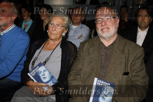 Harderwijk 30 oktober 2006
Presentatie boek en cd Herman v Veen..ouders franka
