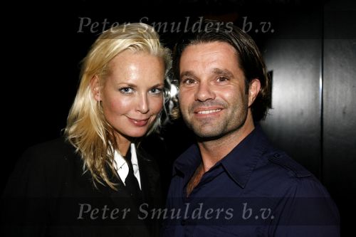 Amsterdam 25 oktober 2006
Modeshow goede doel Georgina Kwayke.
Pascal Zantman met een vriendin