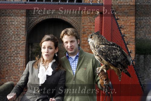 Muiden 3 september 2006
Prinses Aimee en Prins Floris bij muiderslot voor make af difference day. met roofvogel uil
Peter Smulders bv