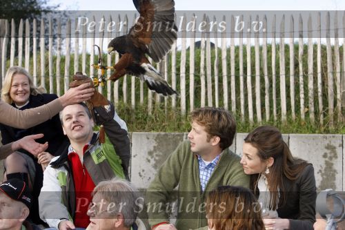Muiden 3 september 2006
Prinses Aimee en Prins Floris bij muiderslot voor make af difference day. met roofvogel uil
Peter Smulders bv