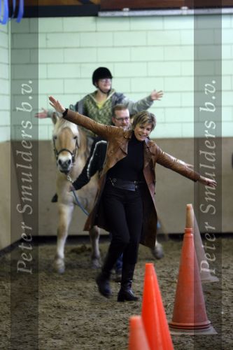 Almere 3 november 2006
Prinses laurentien op manege met verstandelijk gehandicapten voor Make a difference day.
Peter Smulders bv