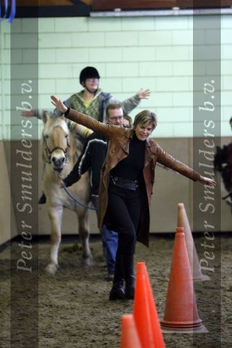 Almere 3 november 2006
Prinses laurentien op manege met verstandelijk gehandicapten voor Make a difference day.
Peter Smulders bv