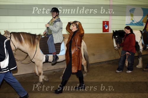Almere 3 november 2006
Prinses laurentien op manege met verstandelijk gehandicapten voor Make a difference day.
Peter Smulders bv