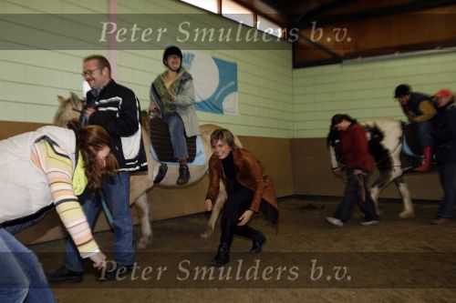 Almere 3 november 2006
Prinses laurentien op manege met verstandelijk gehandicapten voor Make a difference day.