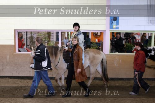 Almere 3 november 2006
Prinses laurentien op manege met verstandelijk gehandicapten voor Make a difference day.
Peter Smulders bv