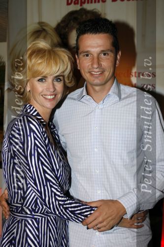 Naarden 31 oktober 2006
Daphne Deckers bij presentatie van haar nieuwe boek.met Richard Krajicek