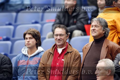Amsterdam 12 november 2006
Ron Brandsteder met zijn broer en zoon Rick bij AJAX-PSV in de arena.
Peter Smulders bv