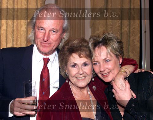 Amsterdam, 21 december 1999
Rita Reijs 75 jaar
Rita Reijs met dochter en Ruud Jacobs