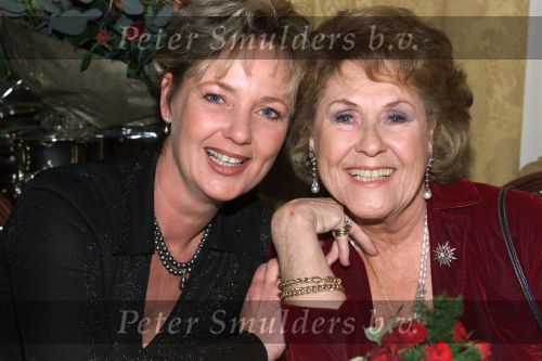 Amsterdam, 21 december 1999
Rita Reijs 75 jaar
Rita Reijs met het haar dochter