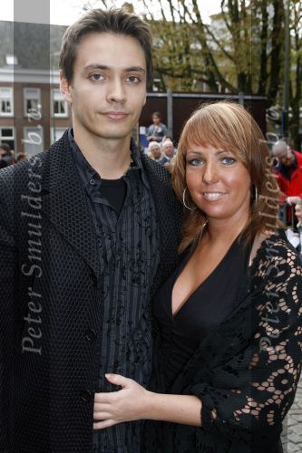 Den Bosch 22 oktober 2006
Premiere Grease in Den Bosch.
Robert de Nijs met vriendin