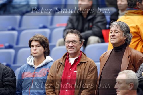 Amsterdam 12 november 2006
Ron Brandsteder met zijn broer en zoon Rick bij AJAX-PSV in de arena.
Peter Smulders bv