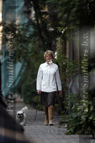 Amstredam 23 oktober 2006
Simone Kleinsma aan het wandelen met haar hondje