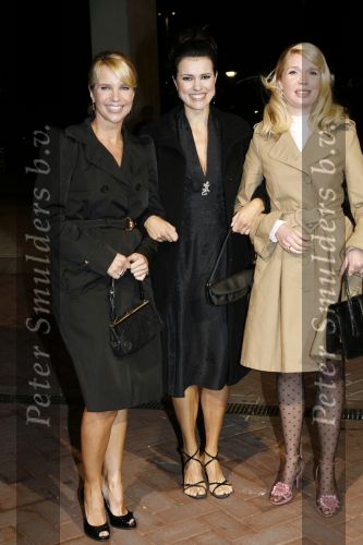 Amsterdam 20 oktober 2006
Uitreiking televizierring in het ij theater.
Linda de Mol Susan Visser en Tjitske Rijdinga.