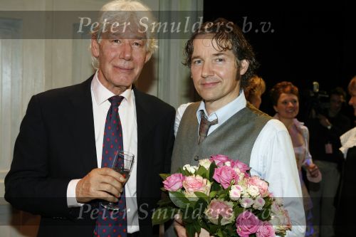 Apeldoorn 2 november 2006
Premiere My fair lady met Celine Purcell en Thom Hoffman.
Thom en paul v Vliet