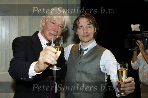 Apeldoorn 2 november 2006
Premiere My fair lady met Celine Purcell en Thom Hoffman.
Thom en paul v Vliet