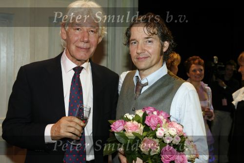 Apeldoorn 2 november 2006
Premiere My fair lady met Celine Purcell en Thom Hoffman.
Thom en paul v Vliet