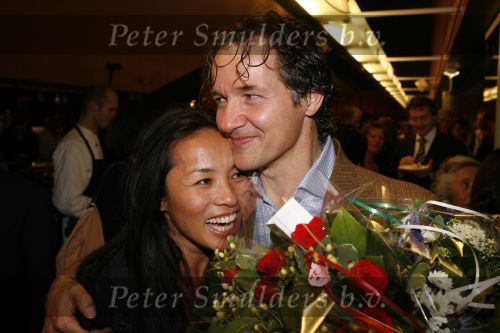 Apeldoorn 2 november 2006
Premiere My fair lady .
Thom Hofmann met zijn vrouw