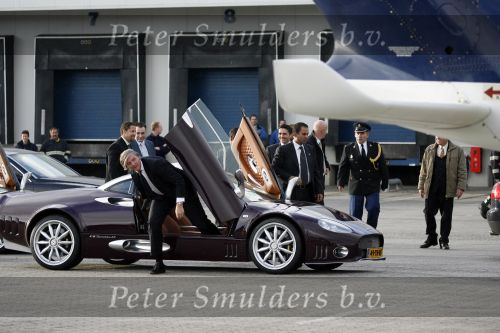 Zeewolde 1 november 2006
Koning Abdullah Koningin Rania en Koningin Beatrix op bezoek bij de spyker fabriek waar ze rondgeleid worden door Viktor Muller.