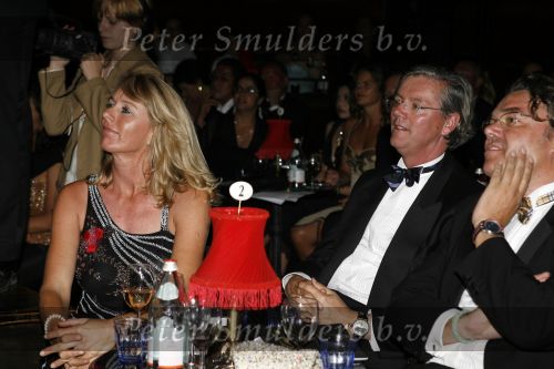 Amsterdam 19 juni 2006
Gala tbv de Ingeborg Douwes Stichting in Carre.
Viktor Muller met vriendin