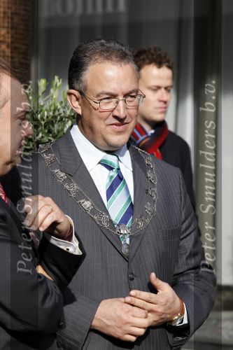 Rotterdam 28 oktober 2009
Prinses Laurentien Prins Constantijn en Prinses Irene arriveren in een electrische mini cooper bij bijeenkomst. Aboutaleb Burgemeester van Rotterdam
Peter Smulders bv