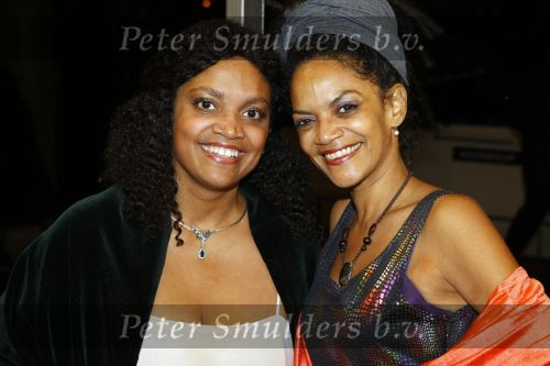 Amsterdam 24 oktober 2009
Premiere Musical over Nelson mandela in carre. Aldith Hunkar met zus
Peter Smulders bv