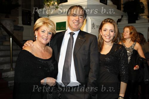 Amsterdam 29 oktober 2009
Beaumonde awards in het Amstel hotel. Kitty en Benno Leeser met dochter
Peter Smulders bv