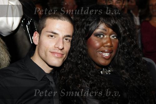 Amsterdam 3 november 2009
Modeshow en feestje in het college hotel. Bergit Lewis met vriend
Peter Smulders bv