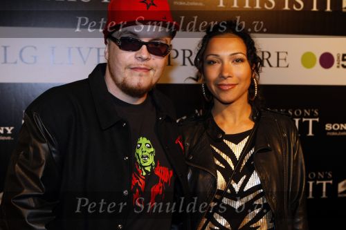 Amsterdam 28 2n 28 oktober 2009
Premiere film michael Jackson in Tuschinski. Brainpower met vriendin
Peter Smulders bv