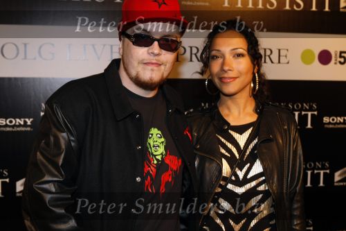 Amsterdam 28 2n 28 oktober 2009
Premiere film michael Jackson in Tuschinski. Brainpower met vriendin
Peter Smulders bv
