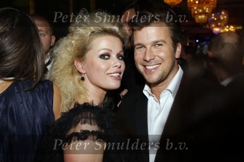 Amsterdam 23 oktober 2009
Televizierring 2009 in Carre in Amsterdam. Bridget Maasland en Winston Gerschtanowitz
Peter Smulders bv