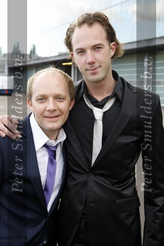 Amsterdam 18 oktober 2009
Premiere Sing along. Dertek Ogilvy met vriend en ...
Peter Smulders bv