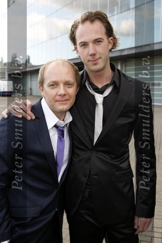 Amsterdam 18 oktober 2009
Premiere Sing along. Dertek Ogilvy met vriend en ...
Peter Smulders bv