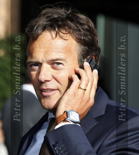 Rotterdam 28 oktober 2009
Prinses Laurentien Prins Constantijn en Prinses Irene arriveren in een electrische mini cooper bij bijeenkomst. Diederik Reitsma van BMW nederland
Peter Smulders bv
