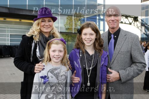 Amsterdam 18 oktober 2009
Premiere Sing along. Ferdi Bolland met vrouw en dochters
Peter Smulders bv