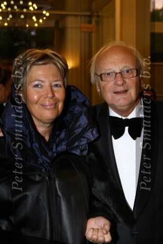 Maastricht, 23 Oktober 2009 Afscheid van het artiestenvak en 60e verjaardag Marjon Lambriks
Ferry Hoogendijk met zijn vrouw
Foto Peter Smulders BV