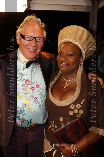 Amsterdam 24 oktober 2009
Premiere Musical over Nelson mandela in carre.  Gerda Havertong met man
Peter Smulders bv
