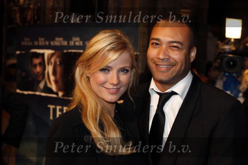 Amsterdam 26 oktober 2009
Premiere terug naar de kust in Tuschinski. Gigi Ravelli met Everon Jackson Hooi
Peter Smulders bv