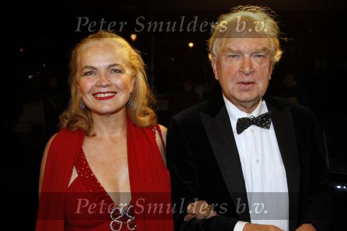Amsterdam 24 oktober 2009
Premiere Musical over Nelson mandela in carre. henk v d Meyden met zijn vrouw
Peter Smulders bv