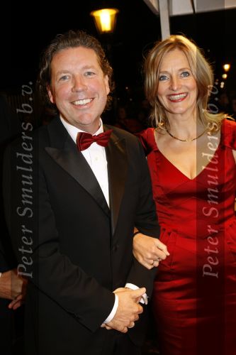 Amsterdam 23 oktober 2009
Televizierring 2009 in Carre in Amsterdam. Henkjan Smits met vrouw
Peter Smulders bv