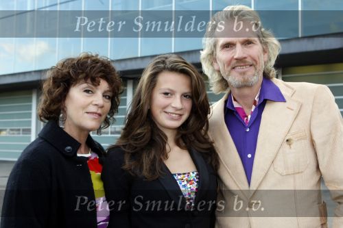 Amsterdam 18 oktober 2009
Premiere Sing along. Henriette Tol met man en dochter
Peter Smulders bv