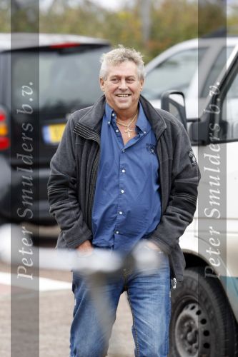 Purmerend 22 oktober 2009
Jan Smit wordt in het ziekenhuis van Purmerend opgezocht door zijn vriendin Liza Plat manager Jaap Buijs collega Marco Borsato en vander Ruud Smit.