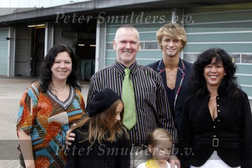 Amsterdam 18 oktober 2009
Premiere Sing along. Ouders en vriend Jamai Looman
Peter Smulders bv