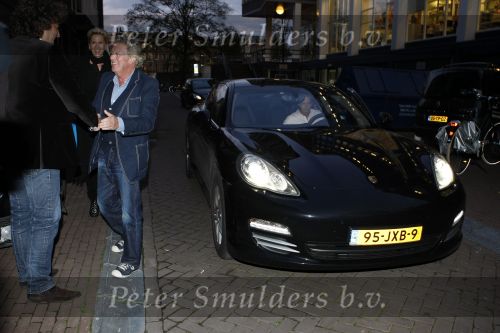 Amsterdam 8 oktober 2009
Feestavond  tbv orange babies. Jan en Monique des Bouvrie met Porsche Panamera
Peter Smulders bv